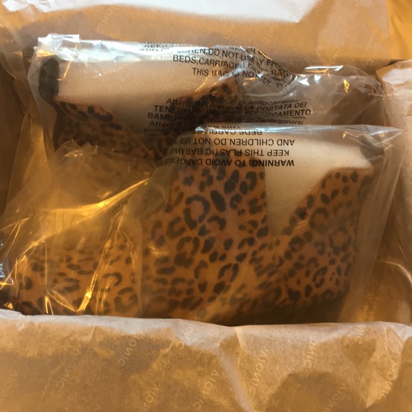 Vionic Leopard Hope Clara Bootie Chelsea bootie cow hair 8 Water-Resistance NIB - Picture 5 of 13